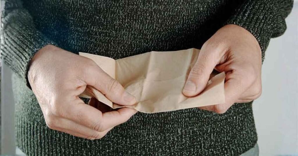 How to Craft Paper in Minecraft